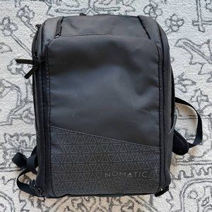 Nomatic backpack 20L